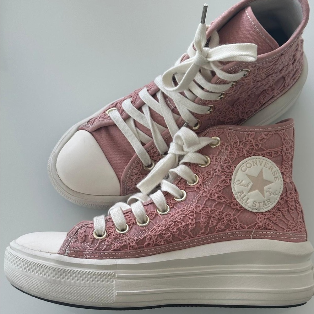 Converse Chuck Taylor All Star Platform Sneakers Women’s size 6.5 – Pink